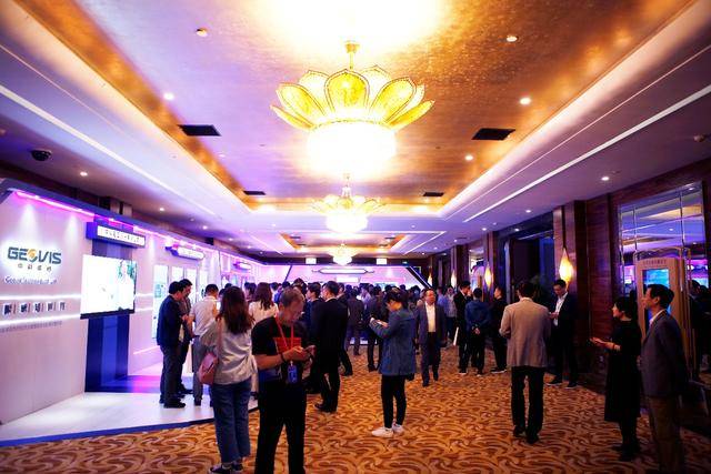 2019烟台院士峰会暨数字地球与空天信息应用发展论坛顺利开幕(图8)