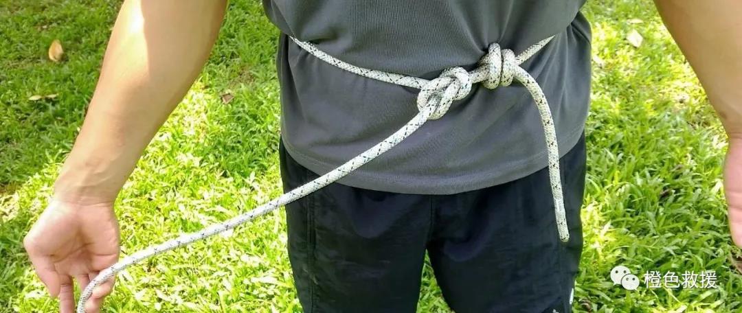 绳索 | 登山者无器材的绳索保护(图5)