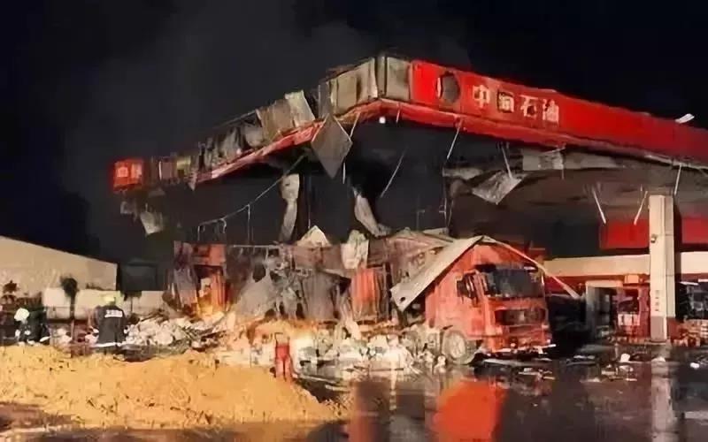 元宵放孔明灯：不要让放飞的“梦想”，变成别人的灾难！(图2)