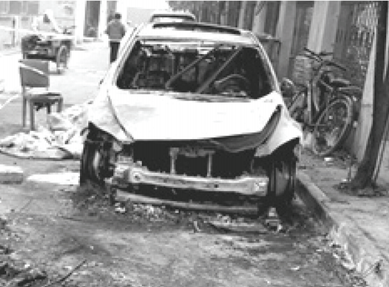 一起机动车辆火灾事故的调查(图2) 一起机动车辆火灾事故的调查(图2)